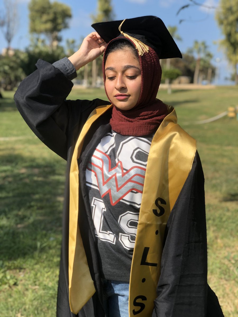 lailaashraff's tweet photo. It’s about damn time, your favorite graduate👩🏻🎓💜 #SLS19 #ClassOf2019 #Class19 https://t.co/Oq9dObxAEO