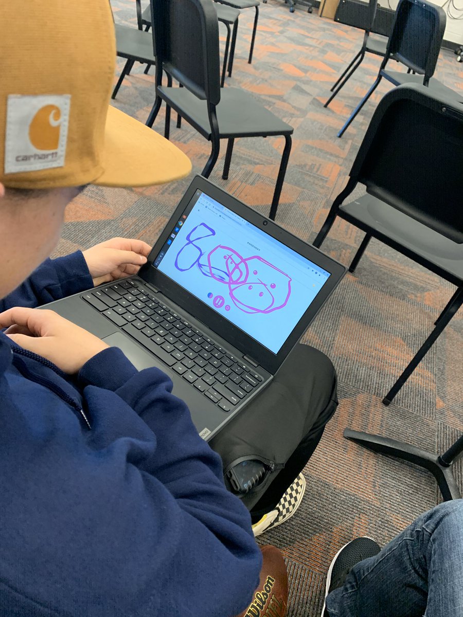 EastmarkArts's tweet photo. Our @eastmarkhs Math Reward Rally students exploring the artistry AND science behind sound. Good fun and digestible learning in the Chrome Music Lab. #ArtsEd #ScienceEd #MusicEd #RelevantEd https://t.co/G2zQa33Gfd https://t.co/Cc5pwYxwGH