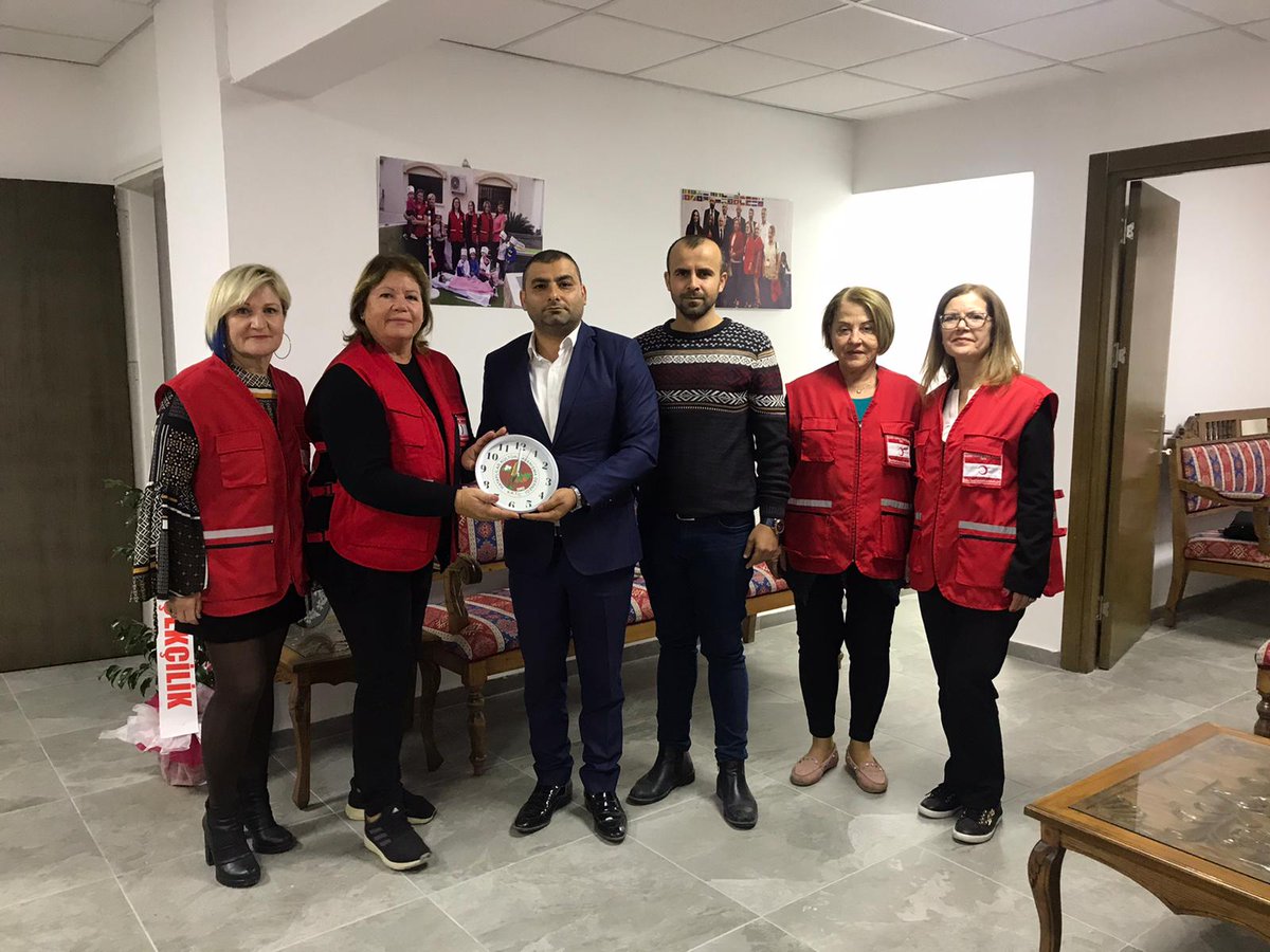 mit39412140's tweet photo. K K Türk kızılayı'na derneğimiz adına ziyarette bulunduk, insan yararına güzel ve anlamlı projelerini anlattılar bizlere, bizde destek olmak adına elimizden geleni yapma gayreti içerisinde olduğumuzu söyledik, Bizleri sıcak ve güler yüzle karşılayıp ağırladılar. https://t.co/n19ReBIhsw