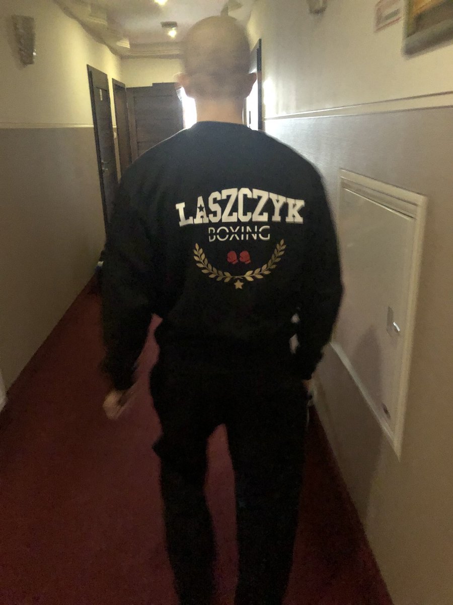 KamilLaszczyk's tweet photo. Zaczynamy ceremonie ważenia! Zapraszam na gale ! @BorekMati @eBiletPL @polsatsport @KamilLaszczyk #featherwaight #polsatsport #mbpromotions #ebilet #boxing #globalboxing #ready #laszczykboxing #teamlaszczyk https://t.co/MfmrAfhVTd