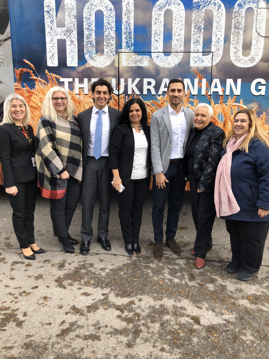 We honour the senseless loss of millions of Ukrainians at the hands of Communism in the #Holodomor. 

Joined <a href="/Roman_Baber/">Roman Baber</a>, <a href="/NatKusendova/">Natalia Kusendova-Bashta</a> &amp; @ChaminadeSchool community to embrace the wisdom of Santayana:

“those who do not learn history are doomed to repeat it”

#onpoli