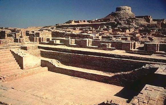 Swimming pools go waaay back. The oldest known pool is the Great Bath at the Mohenjo-daro ruins in Sindh, Pakistan.

It's thought to have been built by the Indus Valley Civilization some time in the 3rd millenium BCE, just 1,000 years after the first civilization arose. #funfacts