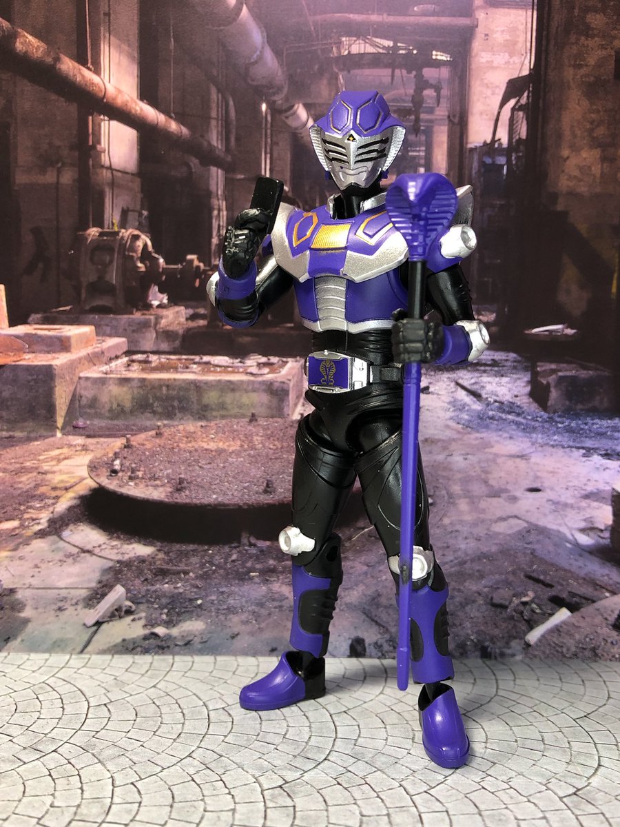 仮面ライダー王蛇（オウジャ）ヘルメット 等身大 着用可能 塗装済み完成品 2025年最新】仮面ライダー王蛇の人気アイテム - メルカリ