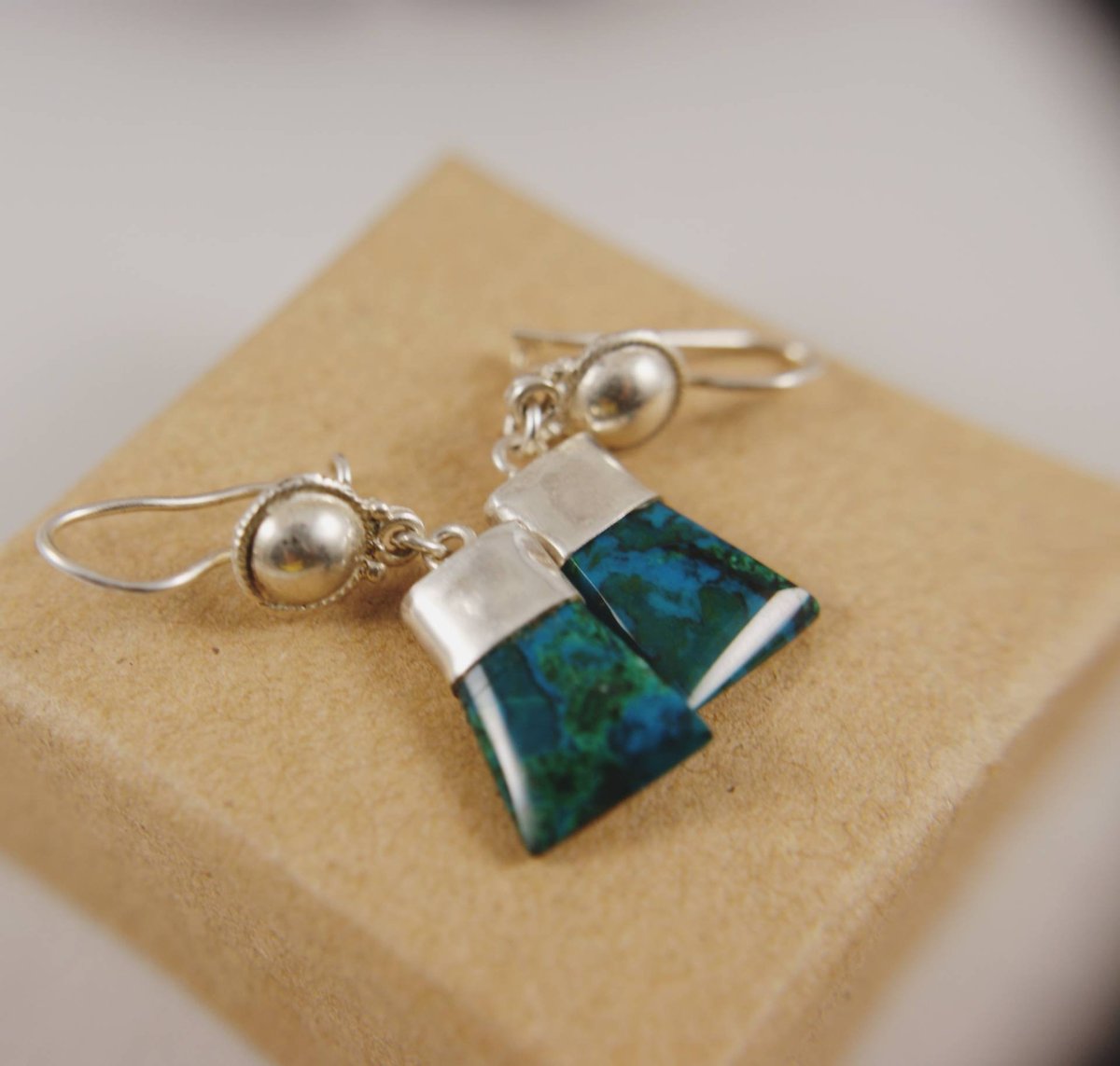 ProfHeritage's tweet photo. Excited to share the latest addition to my #etsy shop: Antique Malachite Sterling Silver earrings https://t.co/KSHMFUY4PL #jewellery #earrings #malachitejewellery #malachiteearrings #antiqueearrings #victorianearrings #malachitevictorian #polishedmalachites #greenstone https://t.co/Xrb6dq1lMZ