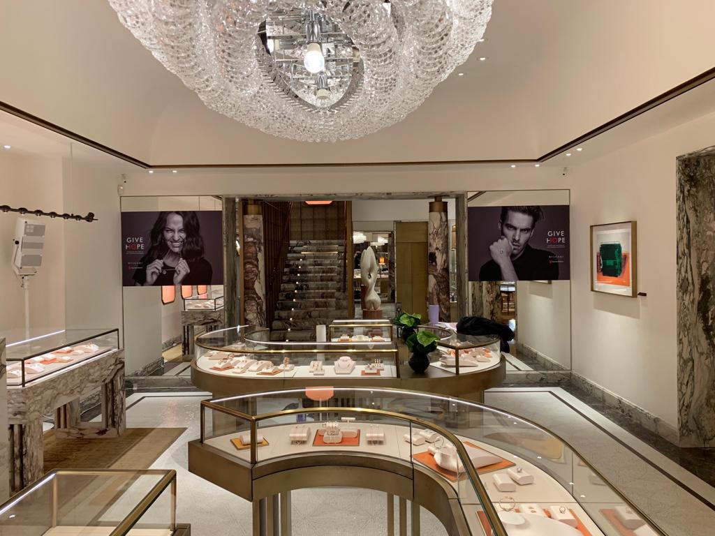 RHMEvents's tweet photo. These #Vinyl Graphics we installed for our friends at #Rizer complimented the #Bulgari store on New Bond Street perfectly! #EventProfs #Graphics https://t.co/PCGe0uPgSo