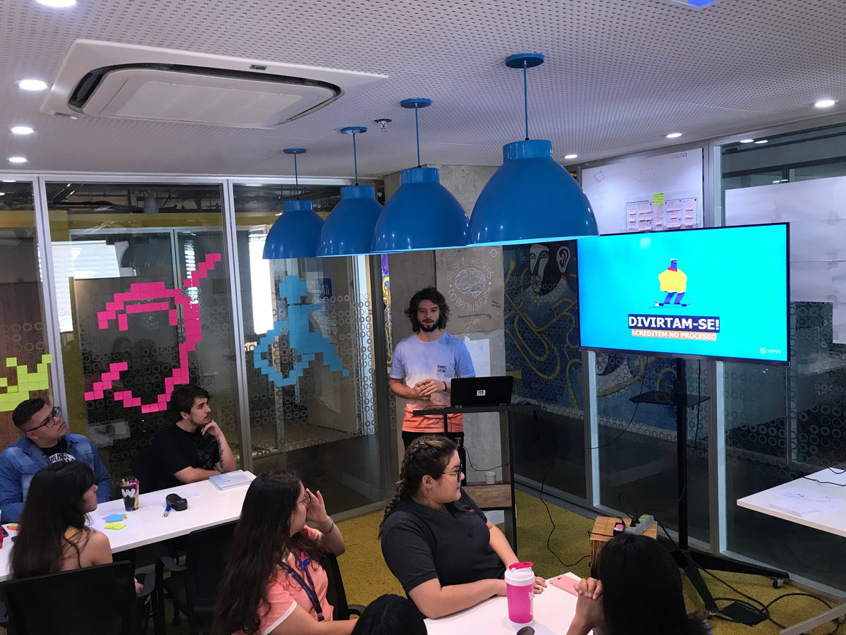 UXLabSP's tweet image. Está rolando! Workshop de Design Thinking para os jovens aprendizes da @TOTVS.
#UXLabDays #UXLabFaz