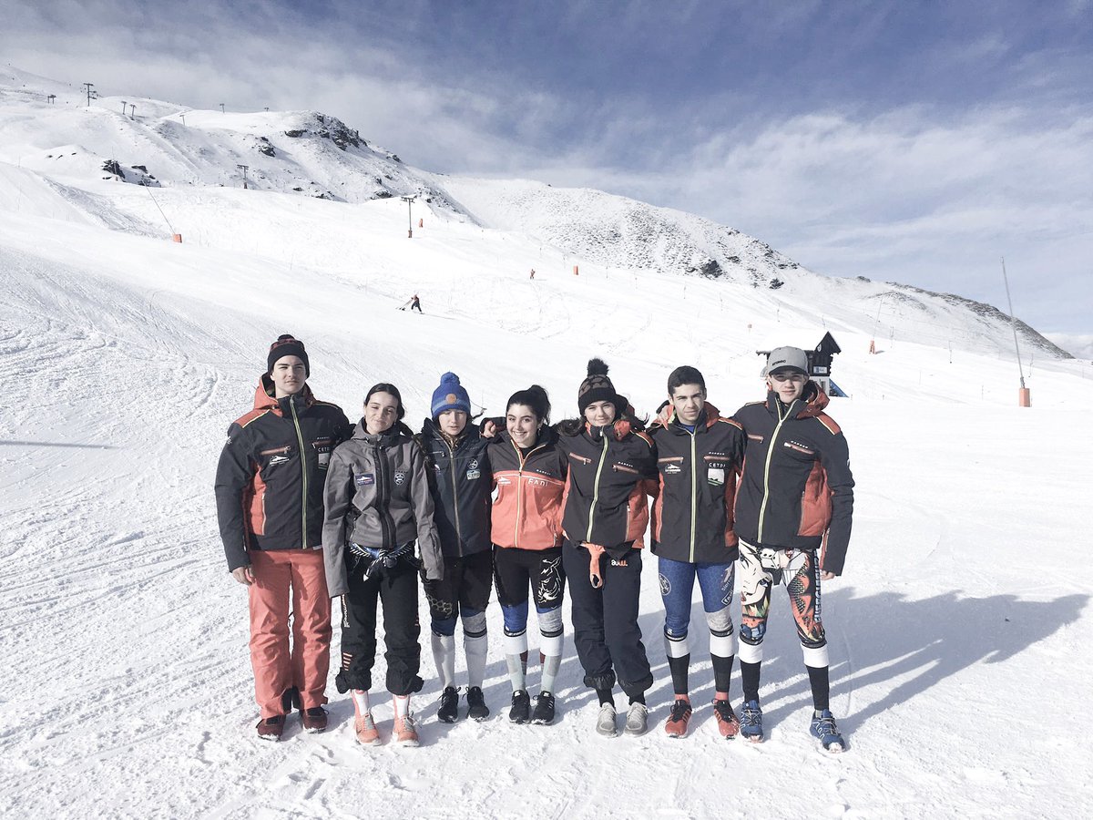 FadiAndalucia's tweet photo. El CETDI ALPINO SN en el campamento base de Zinall (Suiza). Preparando, en unas magníficas condiciones, las primeras competiciones FIS de la temporada en Italia ¡Mucho ánimo chicos! ⛷#FADI #FadiAlpine #AlpineSki #deportesinvierno #wintersports #CTRD #sierranevada #esquialpino https://t.co/SUXYCJfhXG