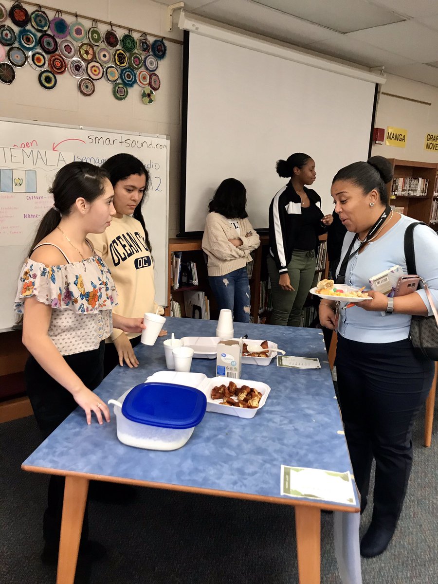 Christina D tweet media