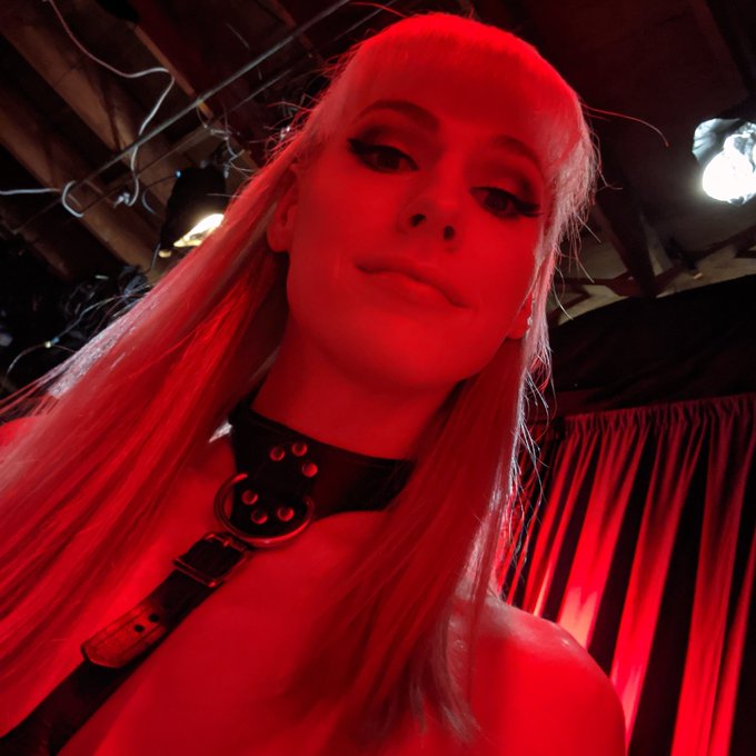 Looking good bathed in red? https://t.co/0gMe3N56zQ<a href="/tag/mvsales"class="tags"><span>#mvsales</span></a><a href="/tag/mvtrans"class="tags"><span>#mvtrans</span></a>