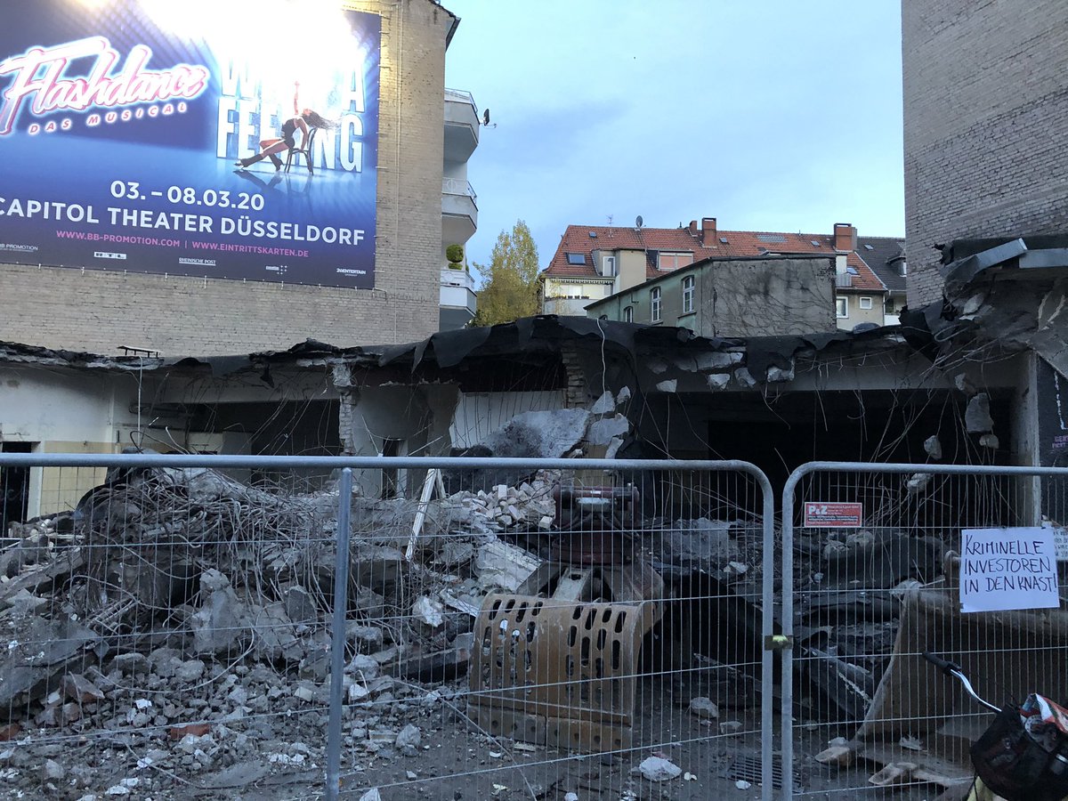Thorsten Graessner Unglaublich Investoren Immer Dreister Project Immobilien Lasst Die Ehem Tankstelle Der Brause Metzgerei Schnitzel Ohne Genehmigung Abreissen Die Denkmalschutzbehorde Dusseldorf Kann Gerade Noch Dazwischen Funken