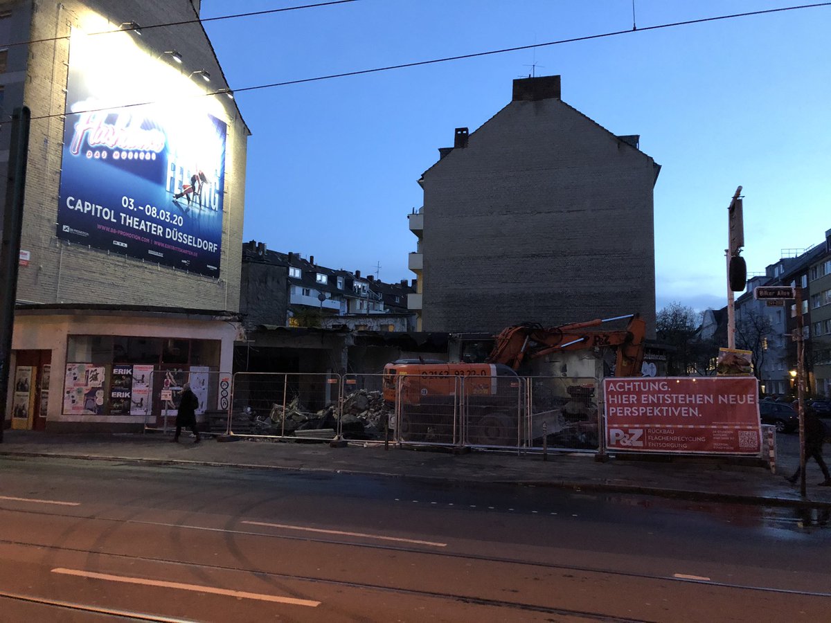 Thorsten Graessner Unglaublich Investoren Immer Dreister Project Immobilien Lasst Die Ehem Tankstelle Der Brause Metzgerei Schnitzel Ohne Genehmigung Abreissen Die Denkmalschutzbehorde Dusseldorf Kann Gerade Noch Dazwischen Funken