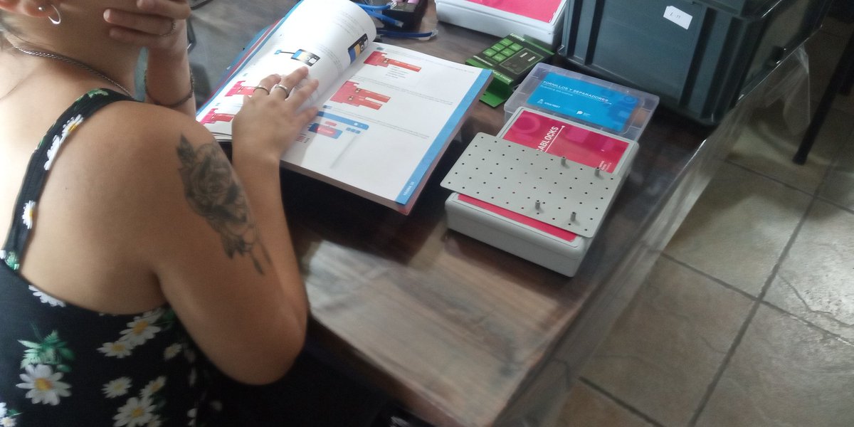 BAEduRobotR11's tweet photo. Estudiantes de los ISFDs que cursan el 4to año se familiarizan con el kit E-bot en la Región11 2da capacitación. 💻🤖👩‍🏫🔧⚙️🛠️
#Campana
#Escobar
#Exaltaciondelacruz
#Pilar
#Zárate
@BAConectados
@BAeducacion 
@BAProvincia https://t.co/0yPdJhdOmG