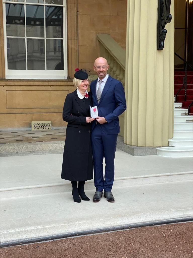 Congratulations to #FEOHull chairman, Andrew Horncastle who has been presented with his MBE by Her Majesty, The Queen. 

#proudmoment #investiture #birthdayhonours2019