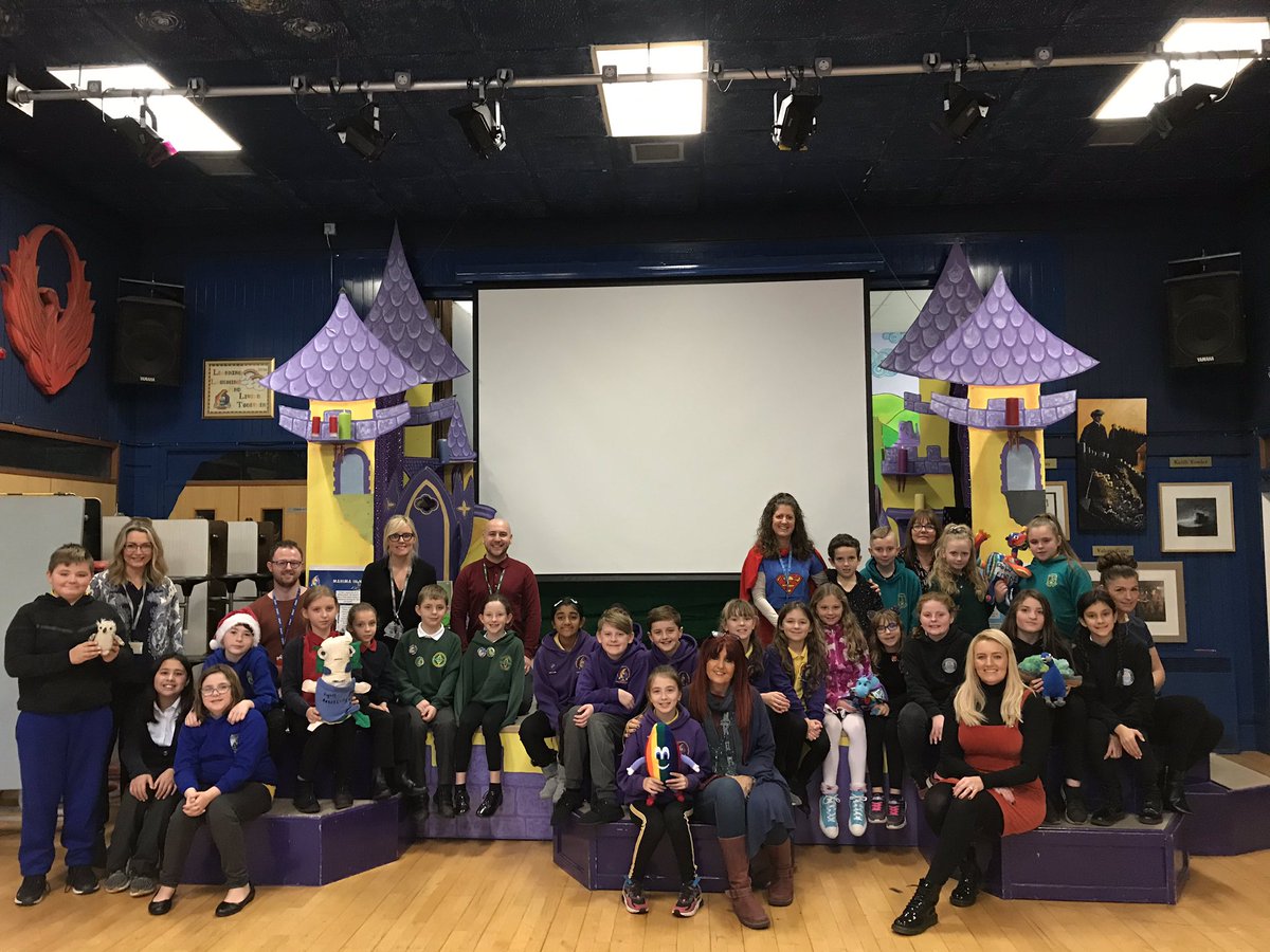 PenllergaerP's tweet photo. Some of our School Council had a great morning at @hafodprimary meeting staff & children from other schools. They shared ideas for fundraising and raising awareness of Childrenโs Rights! #Unicef #RRSA #RightsRespecting #PPSPV #PPSSC #PPSEIC @SarahHooke
Mr Watkins https://t.co/BhSuImErFp