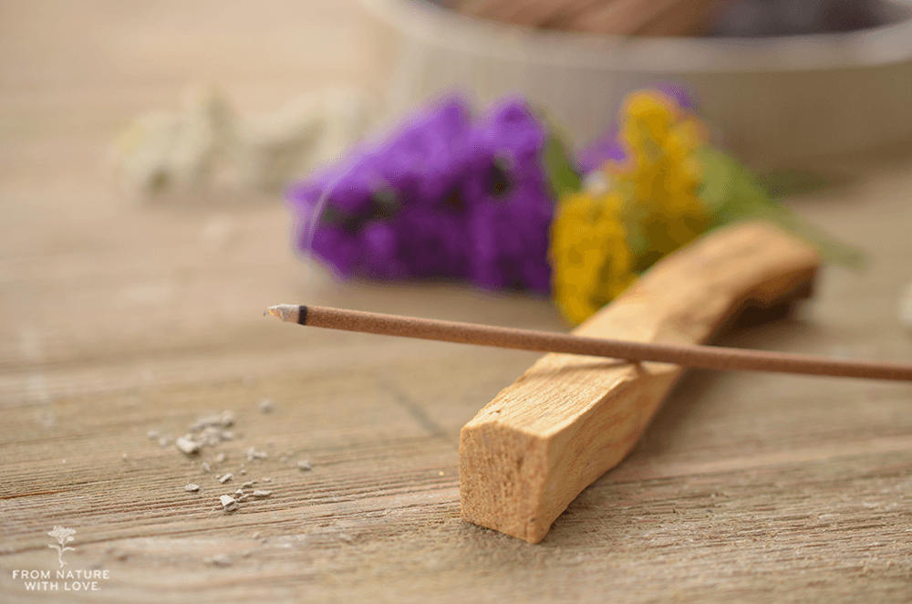 We just shared a brand new blog post! Visit The Natural Beauty Workshop to learn How to Make Incense Sticks Using Essential Oils. naturalbeautyworkshop.com/my_weblog/2019…