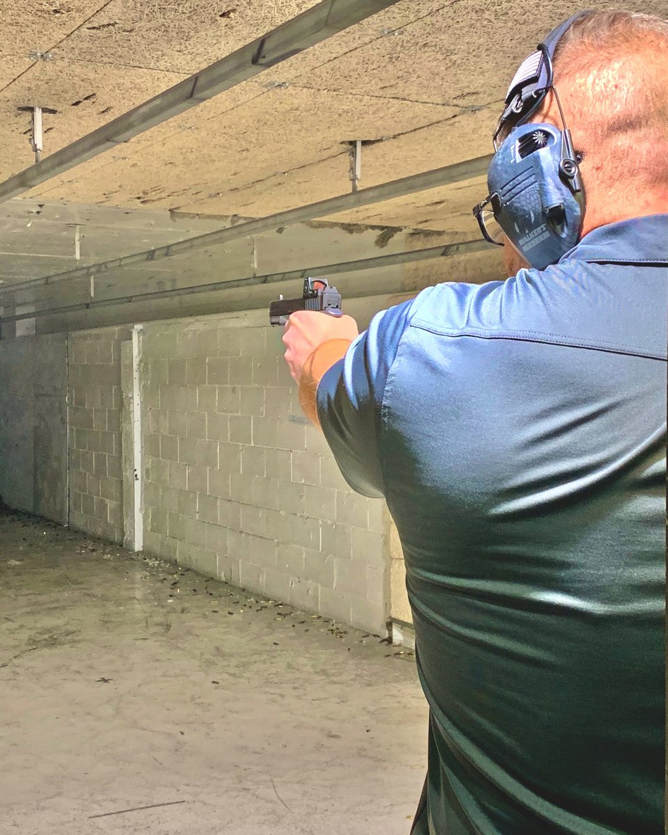 BluCoreShooting tweet media