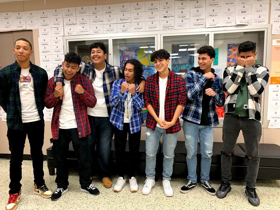 fits_ve's tweet image. Showing school spirit, supporting our school, High School For Arts And Business 🤩 #Flannelday