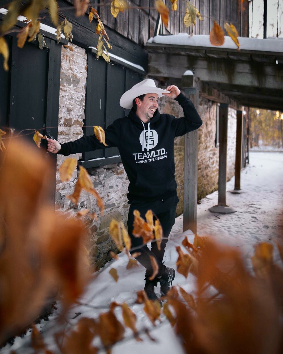 Happy Friday Ya’ll! 🤠🤘🏼 

Treat yourself this weekend!! #TEAMLTD