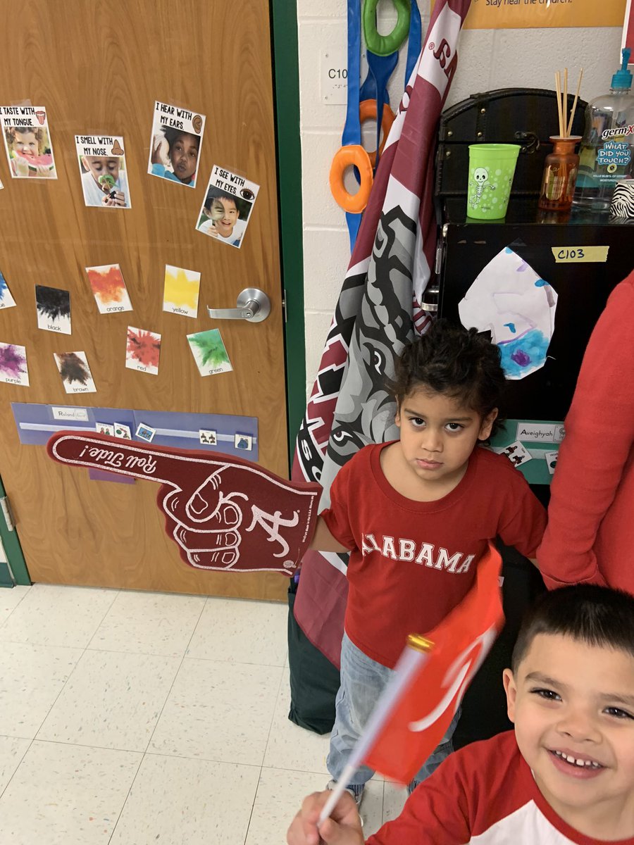 BPpcd's tweet photo. My boys have Bama pride. #rolltide #collegestartsinprek #rolltidefromsanantonio #bamapride https://t.co/BZnHuIYAlf