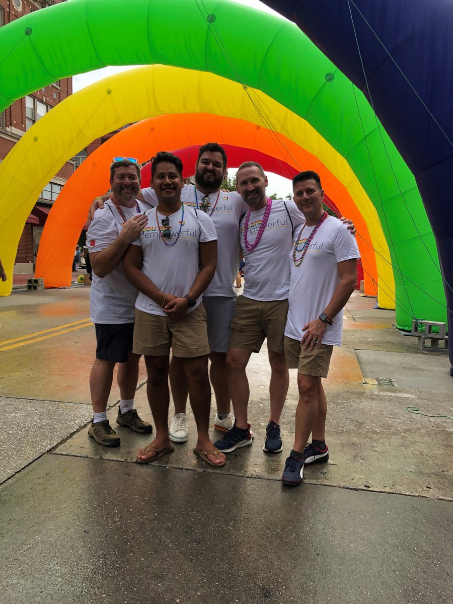 AmyAmirault11's tweet photo. #FBF to @WellsFargo team members celebrating @PrideinSavannah's 20th anniversary. Look at that giant #PRIDE rainbow!  🌈❤️🧡💛💚💙💜 https://t.co/pdU72ZTj4x