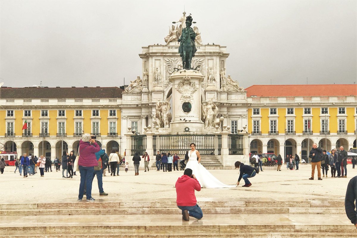 Reiseland #Portugal büßt bei vielen Europäern Attraktivität ein, gewinnt bei Nichteuropäern. An der #Algarve bleibt Albufeira top: algarve-entdecker.com/2019/11/portug… <a href="/FAZ_Reise/">FAZ  Reise</a> <a href="/SZ_Reise/">SZ Reise</a> <a href="/WELT_Reise/">WELT Reise</a> <a href="/stern_reise/">stern Reise</a> <a href="/SPIEGEL_Reise/">SPIEGEL Reise</a> <a href="/focusreise/">FOCUS online Reisen</a> <a href="/DLF/">Deutschlandfunk</a> <a href="/DeutscheWelle/">DW Deutsche Welle</a> <a href="/visitportugal/">Visit Portugal</a> @turismo_algarve