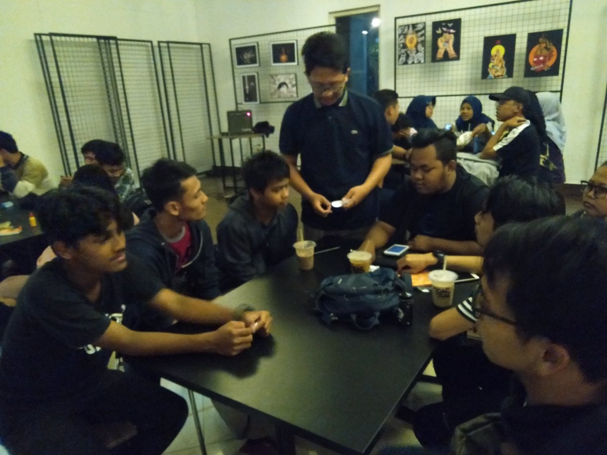 Assallamuallaikum kita aktif twitter kembali nihh, openmic malam iniii