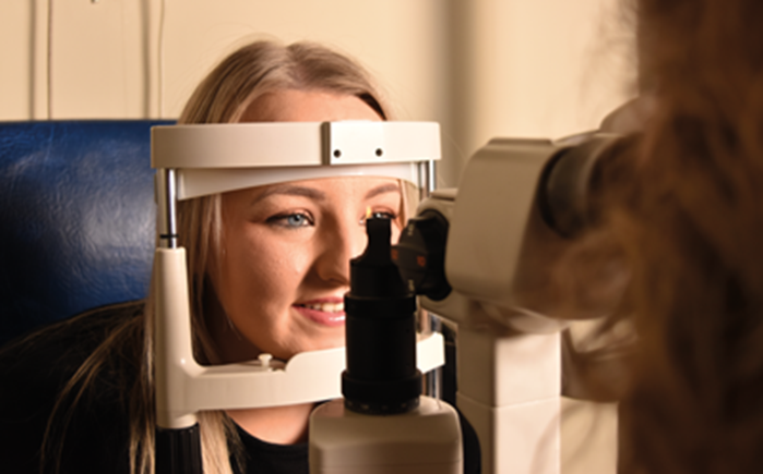 EyeNewsMag's tweet photo. The #optometry profession has changed dramatically over the last 60 years. One of the most substantial changes is the shift towards #optometrists managing ocular #pathology in community practice
https://t.co/7kqEeJRS8S
#optometryhour #eyenews https://t.co/4PseL4fkuY
