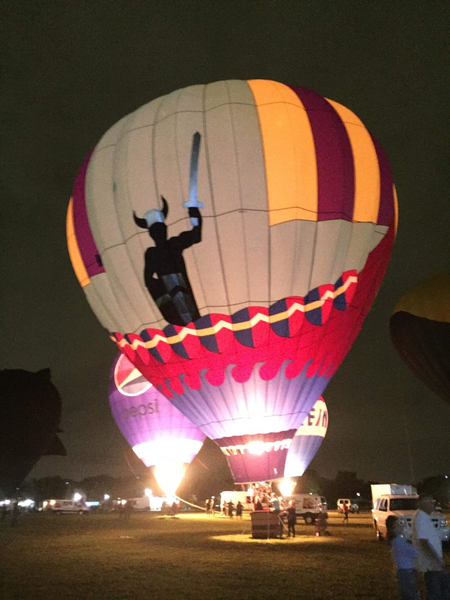 Great first night at Orlando event <a href="/KerreanT/">Kerrean Tucker</a> @SueC0221 <a href="/thewenwoman/">Wendy Mercado</a> <a href="/EdLaszewicki/">Ed Laszewicki</a>