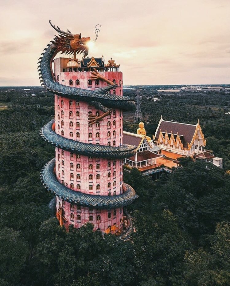 365detumano's tweet photo. vámonos a recorrer los templos de Tailandia juntos. https://t.co/wo4tlv5dlR