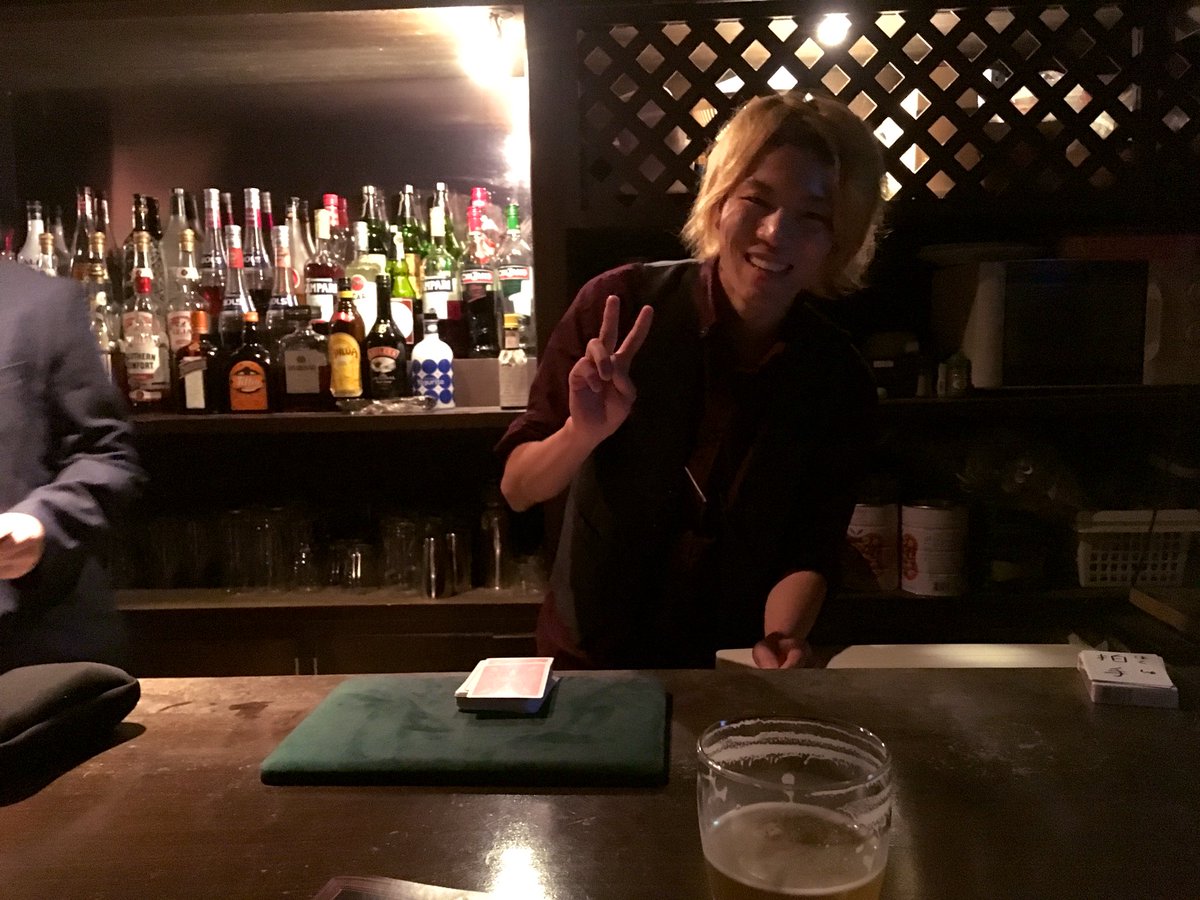 MagicNumazu's tweet photo. マジックナイトツアーも終盤に‼️

カツけん@magickenchan 
夢合@muai_magician 
のお二人を観に
blankey's barへ♠️♥️♣️♦️

ノリノリな感じでお話ししながら
マジックを楽しめました👍

まだまだ続きます🚕
#マジックナイトツアー https://t.co/yAtQXqK3aD