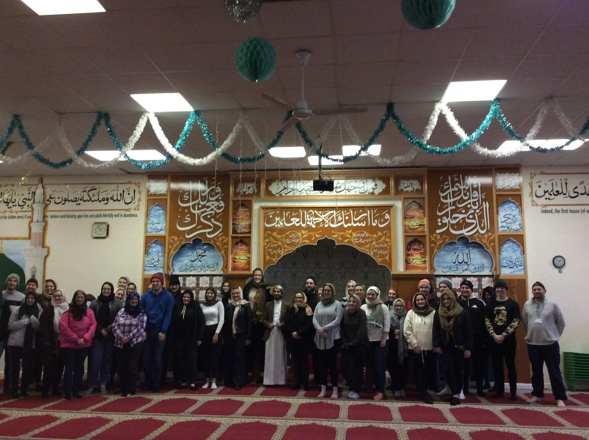 UoD_SecPGCE's tweet photo. Derby Jamia Mosque thank you for your warm welcome yesterday. As our trainees enjoyed a full morning at our own Multi Faith Centre, it was so important to enter your place of worship along with the Sikh Gurdwara. Thank you both! #openingminds #challengingmisconceptions https://t.co/bzaPrtexq4