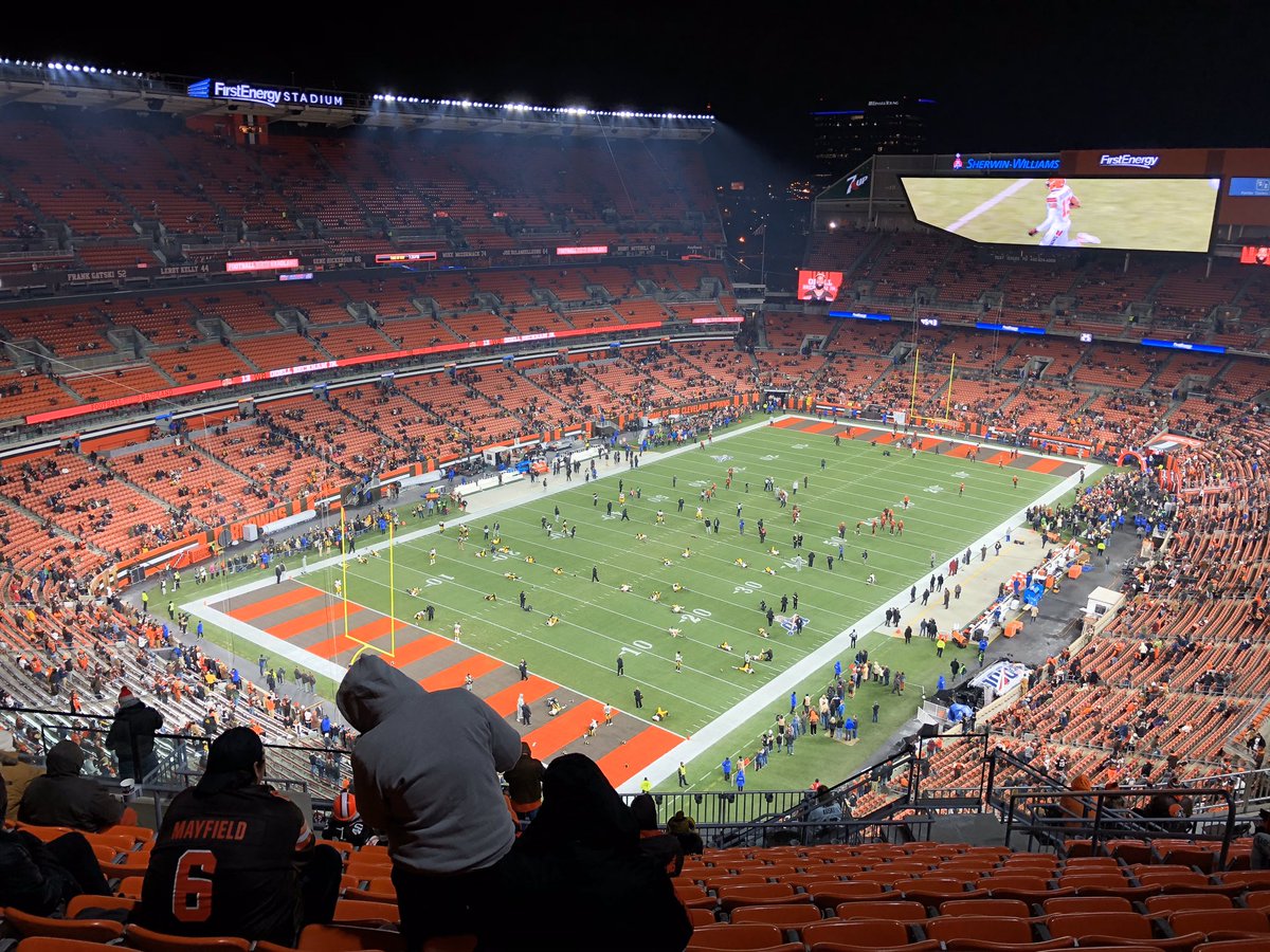 brtim's tweet image. Had a great time in Cleveland surprising my MIL to her first Browns game #PITvsCLE