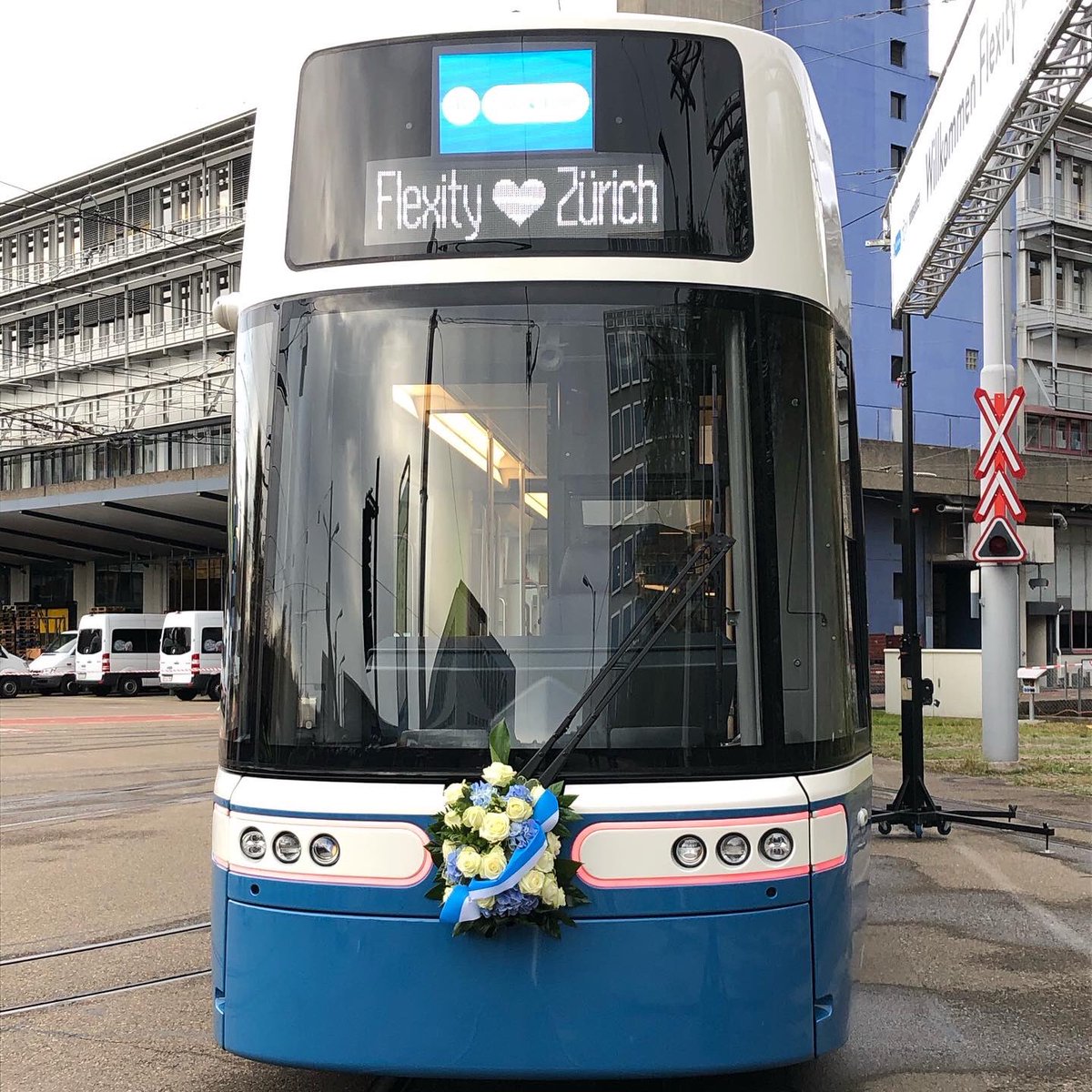 VBZ Züri-Linie tweet media