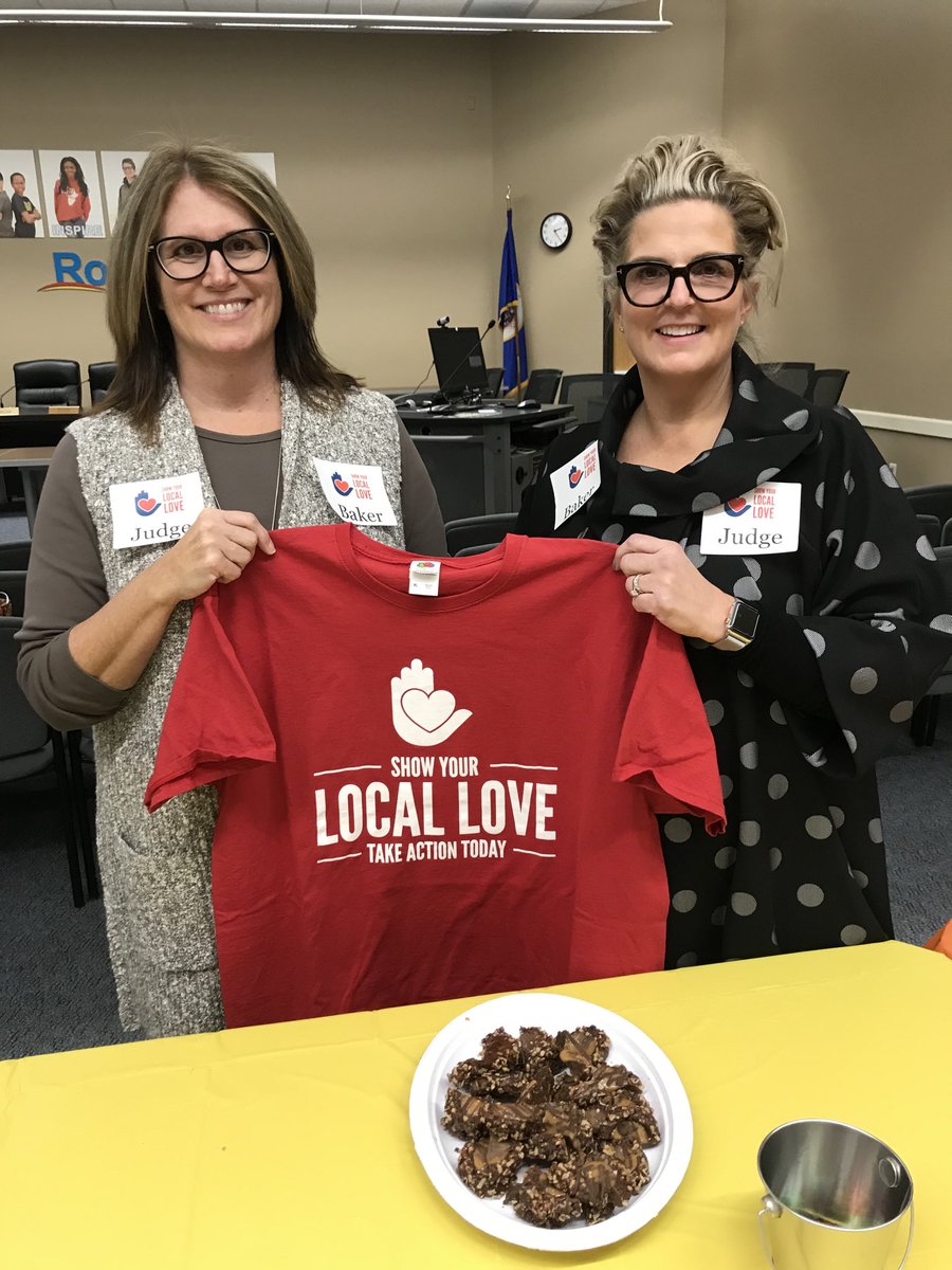 BrendaWichmann's tweet photo. First Annual Edison Cookie Bake Off for United Way was a success! Hats off to all of the bakers and judges for raising almost $500 for United Way. ⁦@UnitedWayROC⁩ Delicious and fun way to raise money for a great partner! https://t.co/XskmdlnIuk