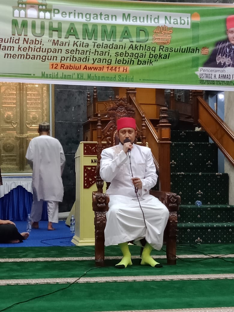 TopiMerah10 tweet picture