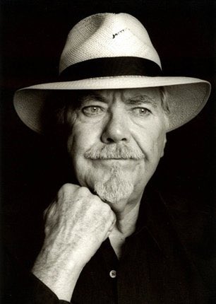  #LesCinéastesDuHangarRangée 8169 - ROBERT ALTMAN20 février 1925 - 20 novembre 2006(U.S.A)- M.A.S.H (70)- John McCabe (71)- Le Privé (73)- Nashville (75)- Popeye (80)- The Player (92)- Short Cuts (93)- Cookie’s Fortune (99)- Gosford Park (01)- The Last Show (06)