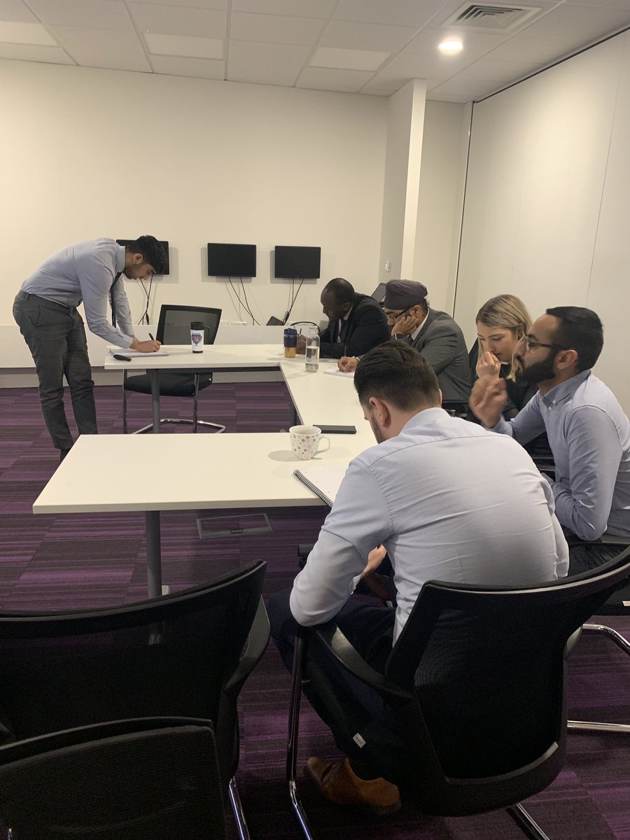 Business Management U499 tweet media