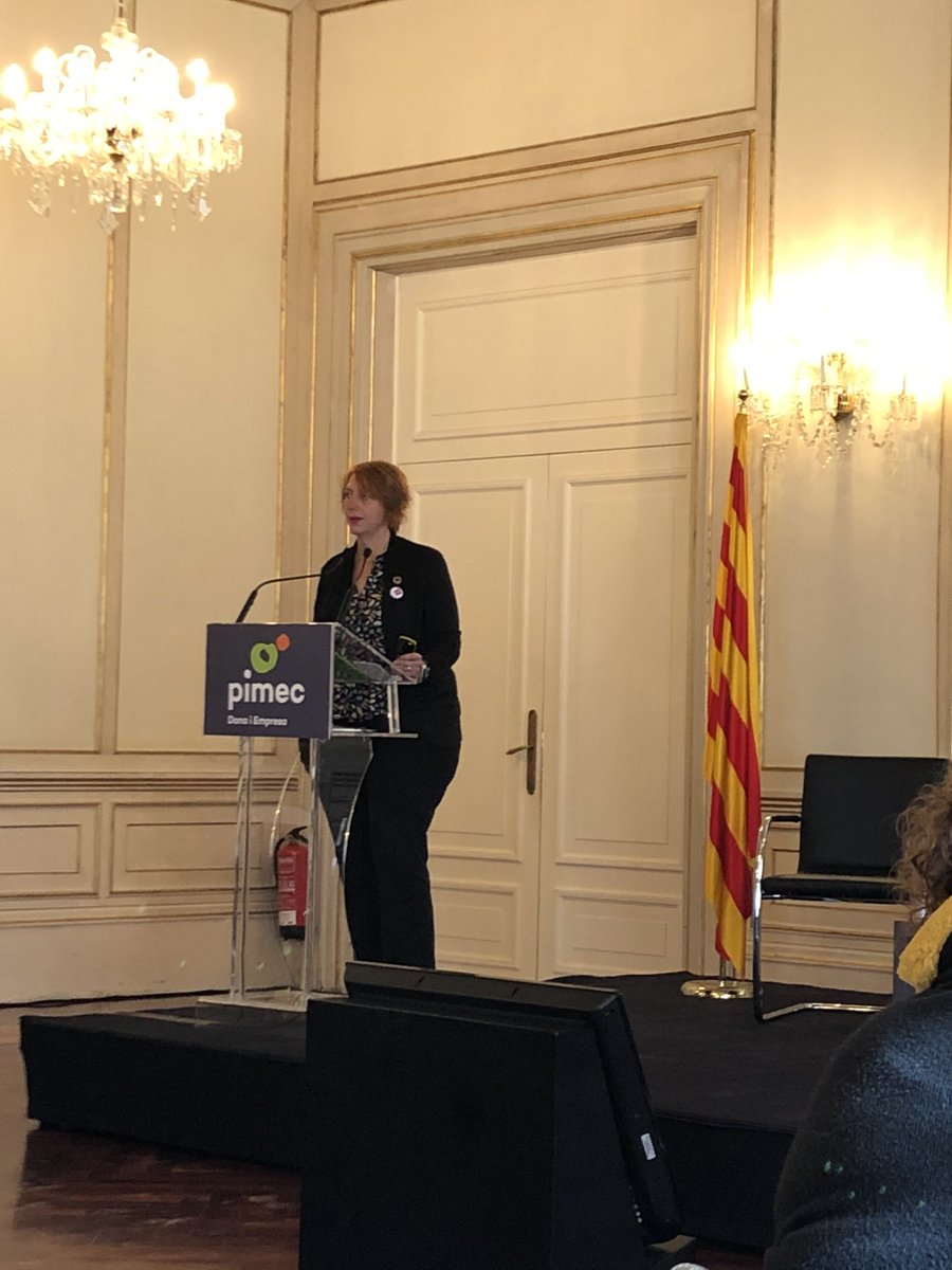 PatPaladini's tweet photo. @TeachingSTEM @WA4STEAM @glorenjor “We need more women as reference in Science to motivate young girls to study STEAM careers” #WomenInSTEM #Womeninl10n #Wlcat https://t.co/GWkj0ZSYid