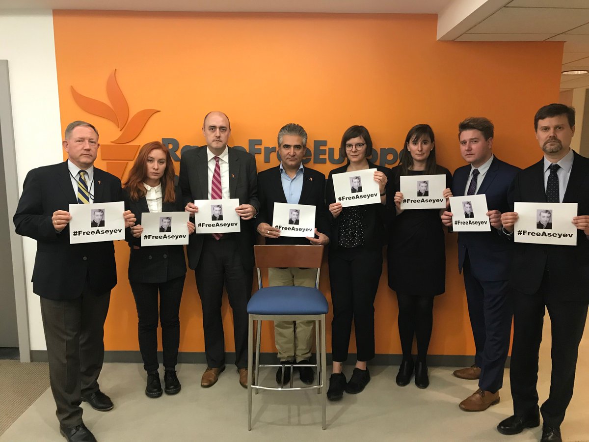 MaryanaDrach1's tweet photo. Nov.15 is Day of Solidarity with our imprisoned colleague #FreeAseyev, thank you #PENUkraine #PENAmerica #SaveOlegSentsov #Izone for the support, rallies/events are planned in Kyiv, Eastern Ukraine, London, D.C. (in front of the Russian Embassy)#Journalismisnotacrime https://t.co/EAG4XCgj1r