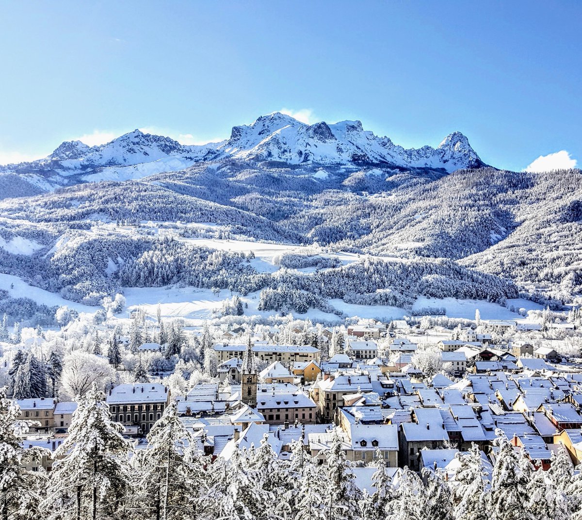 barcelonnette neige