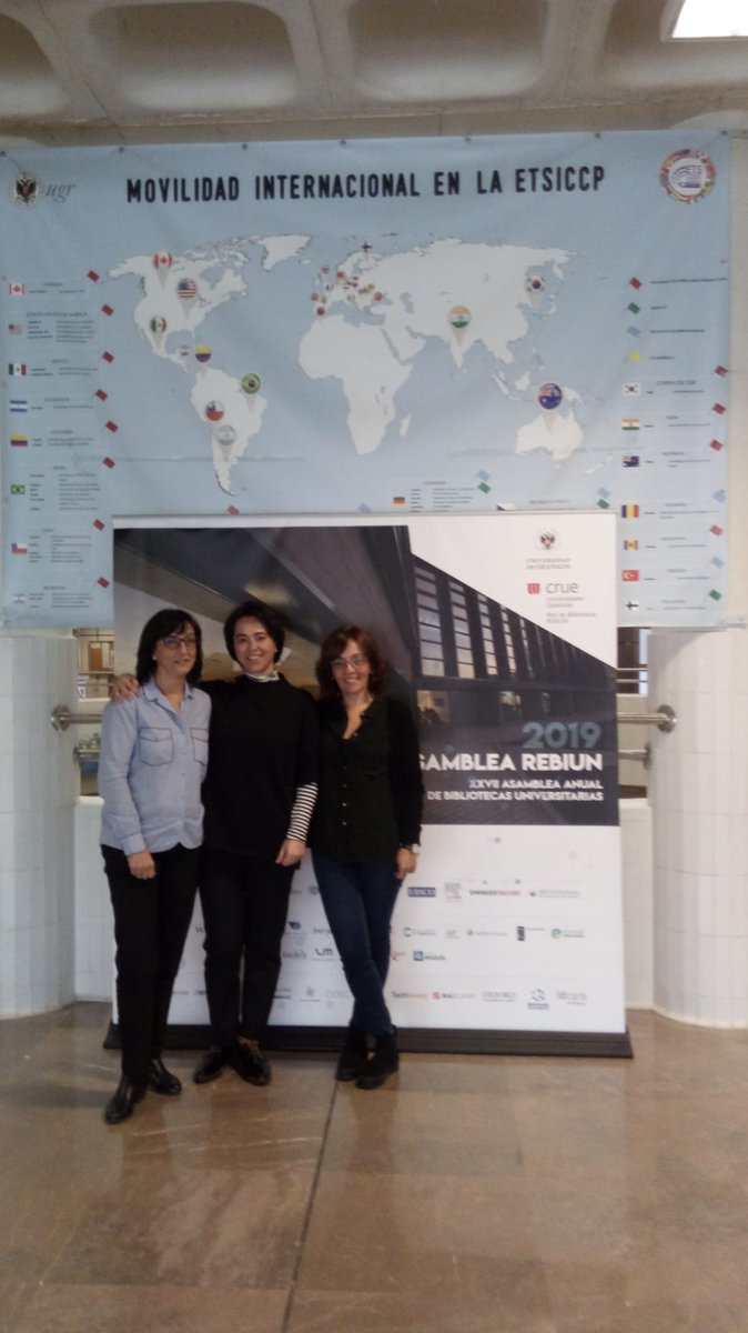 bibliotecaceu's tweet photo. Las Bibliotecas de la @FundaciónCEU, representadas por sus Directoras, Elena Villatoro de @UAOCEU, Elena Saurí de @uchceu y Beatriz Parada de @USPCEU, asisten al último día de la de la XXVII Asamblea anual de bibliotecas universitarias. 📚📗🎓 #CEUNET https://t.co/TIrFxiVdlb