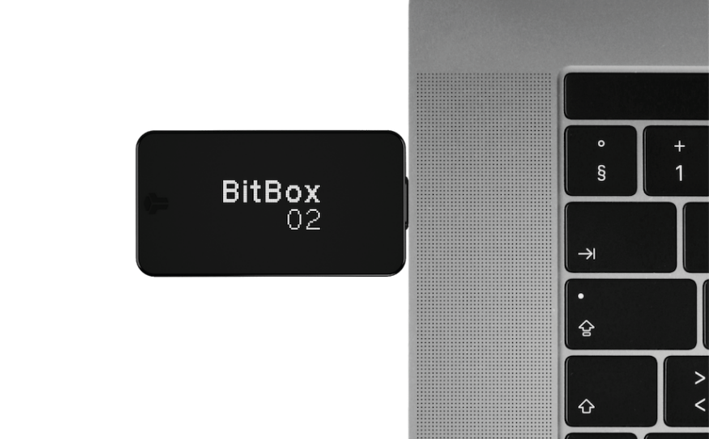fabthefoxx's tweet photo. You want a great Hardware Wallet? Check out @ShiftCryptoHQ's #BitBox02!

Hands down - best UX I've seen to date 😍 Get it here (ref): 
https://t.co/xlkHPdO19m

Also check out this review from @B1ueTech:
https://t.co/fpDV5HtdwK https://t.co/Frx9kvkCla