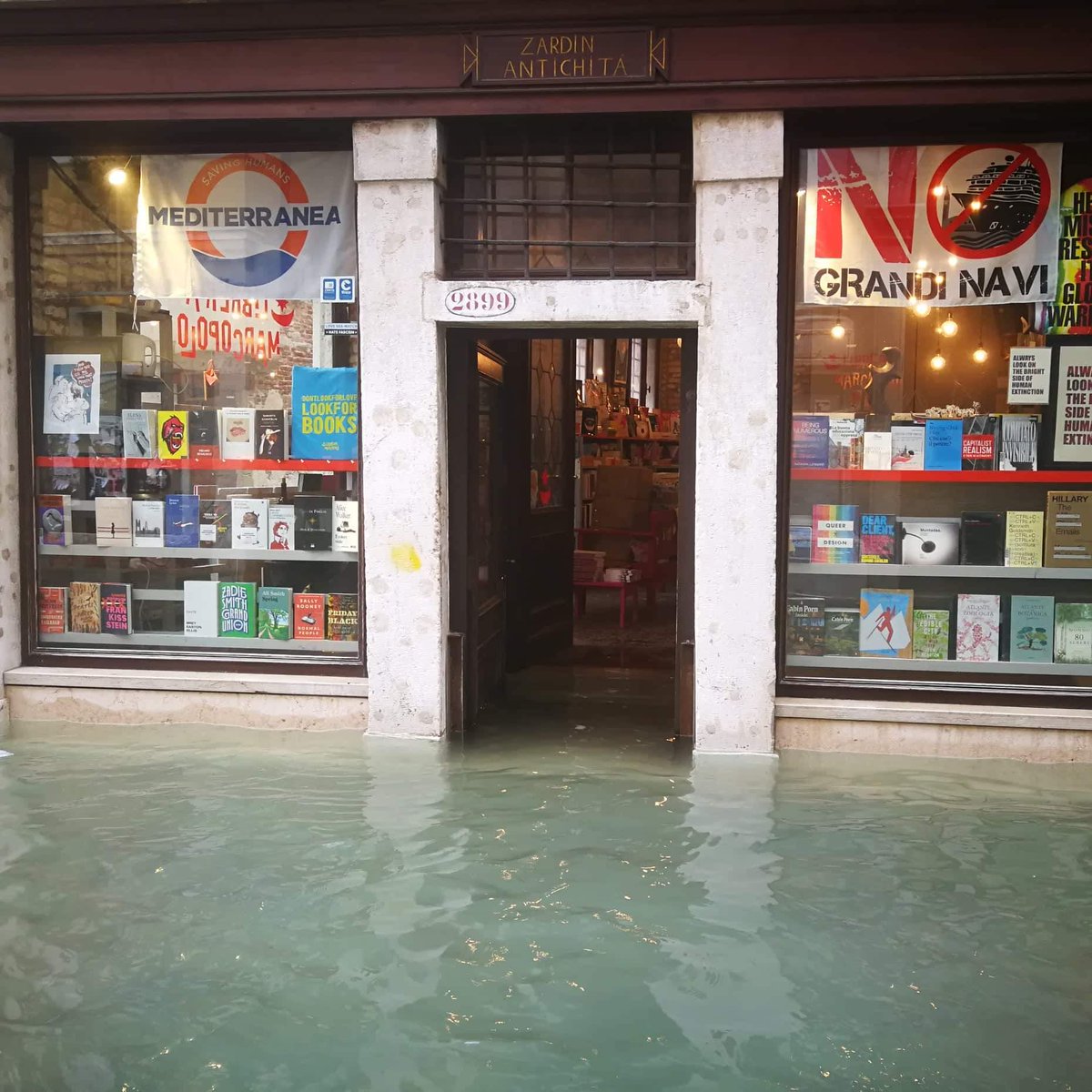 Ci manca la bandiera #NoMose