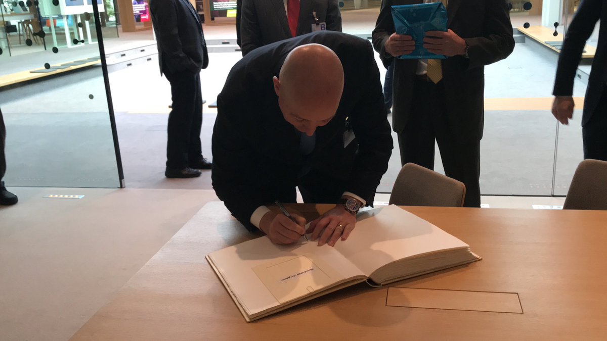 PeteRicketts's tweet photo. Thank you @Bayer for investing in Nebraska and partnering with @UNLincoln on innovative ag research to help our state feed the world! #NETradeMission https://t.co/o9NuQNWoko