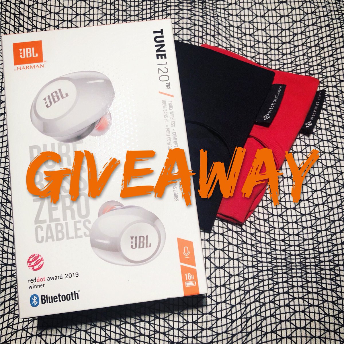 wtchoutcom's tweet image. Win wireless @jblaudio_eu #headphones (value 99eur) and a wtchout.com #wristcover (32eur)!

1)Follow @wtchoutcom 
2) Like this post 
3) Comment: Where  would you wear these headphones?

#Giveaway begans 15.11.2019 in Instagram, Facebook &amp;amp; Twitter and ends 30.11.2019