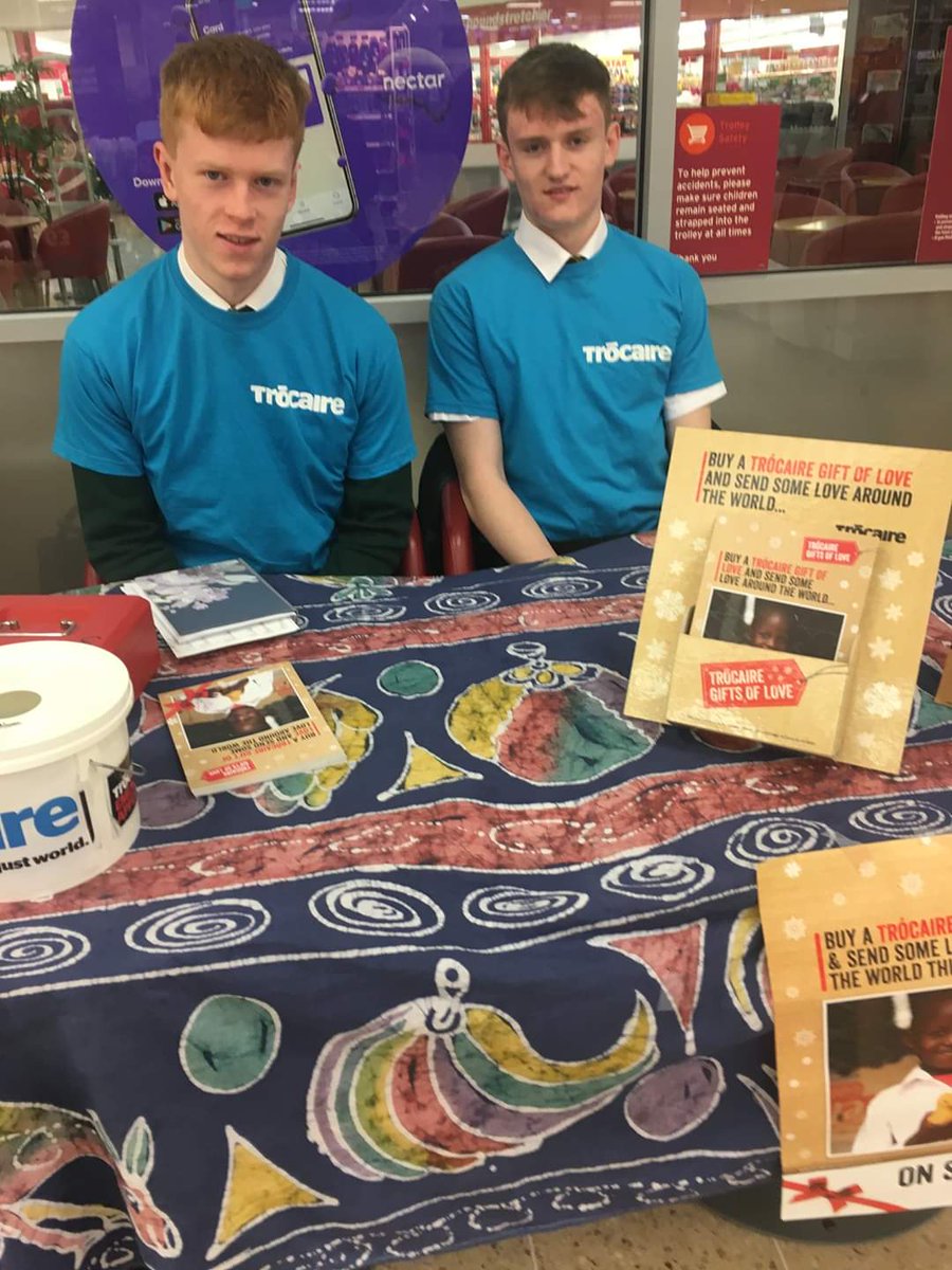 SJS41's tweet image. Some lovely pictures of our students who volunteered for bag packing in Sainsburys for Trócaire last weekend.

All of our volunteers stayed on an additional hour to assist Pat McQuaid and were fantastic in their approach and attitude
Well done to all.

#CharityWork
#Giving