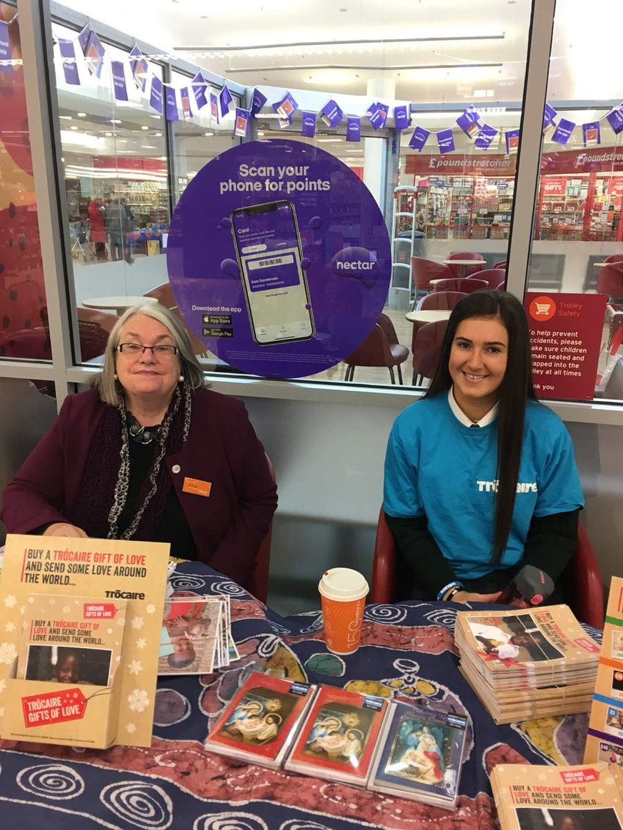 SJS41's tweet image. Some lovely pictures of our students who volunteered for bag packing in Sainsburys for Trócaire last weekend.

All of our volunteers stayed on an additional hour to assist Pat McQuaid and were fantastic in their approach and attitude
Well done to all.

#CharityWork
#Giving