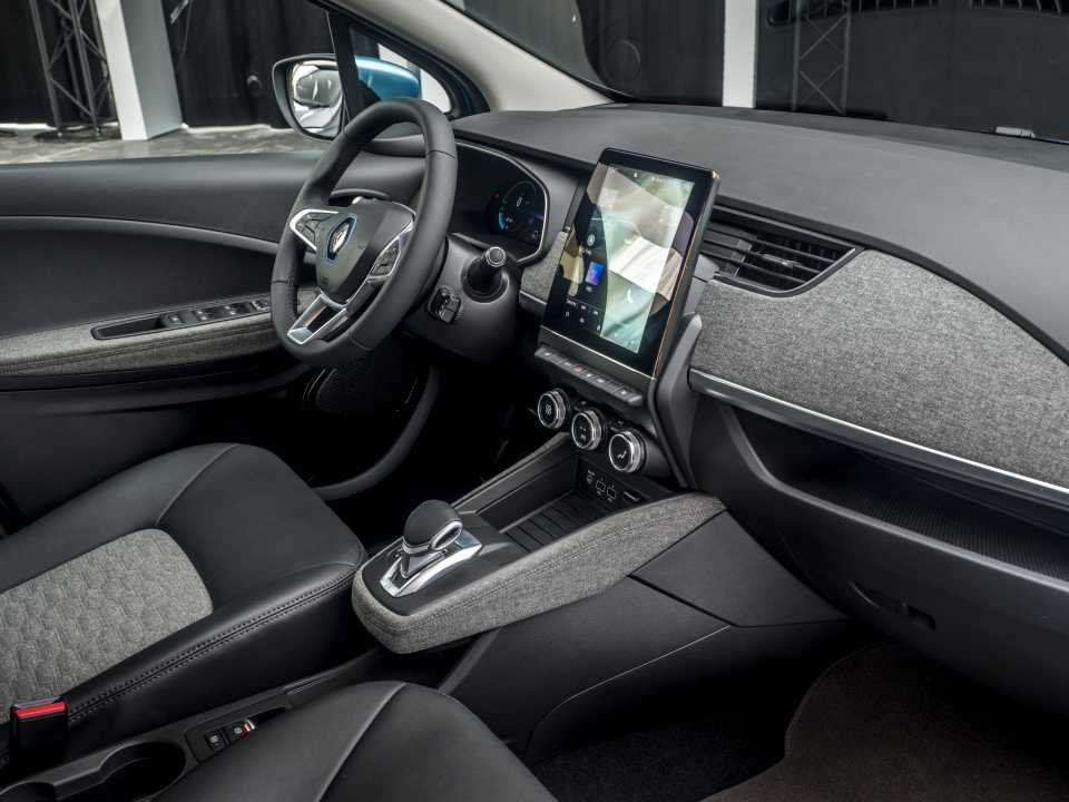 .<a href="/renault_uk/">Renault UK</a> has announced that it will be using a new fabric for its #Zoe car seats made of 100% recycled material.

greenfleet.net/news/15112019/…