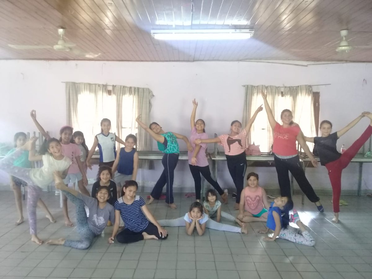 📌Niños, jóvenes y también los papis aprenden y se divierten en los #PLAYONESEDUCATIVOS de #SaltaLaLinda
#PolíticasSocioeducativas en acción!!
 <a href="/UrtubeyJM/">Juan Manuel Urtubey</a> <a href="/GustavoSaenzOK/">Gustavo Sáenz</a> <a href="/GobiernoSalta/">Gobierno de Salta</a> <a href="/matiascanepa/">Matías Cánepa</a> <a href="/fguillesaavedra/">GUILLERMO SAAVEDRA</a> <a href="/patriciapinasco/">Patricia Pinasco</a> <a href="/AlancayDel/">CAROLINA ALANCAY</a> <a href="/MEducacionSalta/">Ministerio de Educación de Salta</a>