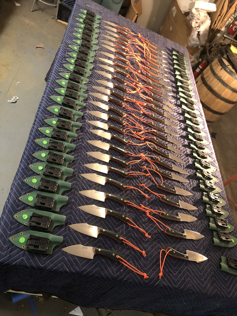 Feder Knives tweet media